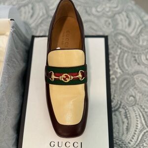 Gucci Men's  Horsebit Leather Loafers. brown/cream. Gucci size 8 US size 8.5